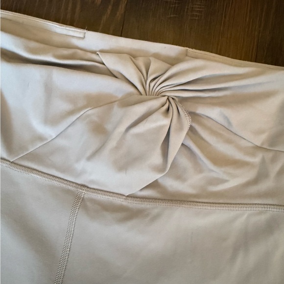 Lululemon Align High-Rise Crop 23" Twist Waist - Picture 3 of 9